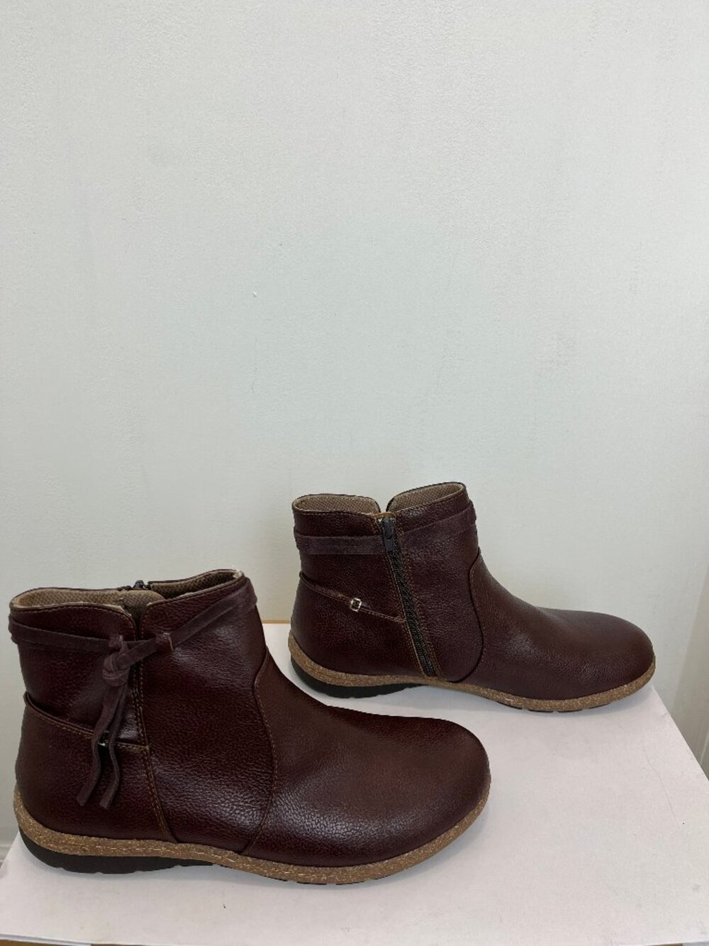 BOC Addi Womens Booties Ankle Boots 9.5M Dark Brown New